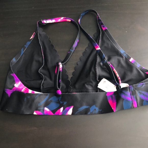 Victoria Secret PINK sports bra. Small. New. - Picture 2 of 4